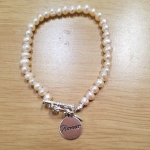 NWT Genuine pearl bracelet